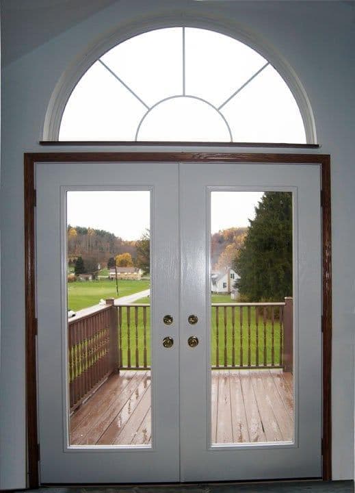 Double entry door with circle top